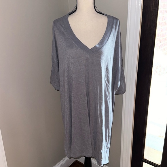 Free People top - Picture 1 of 4